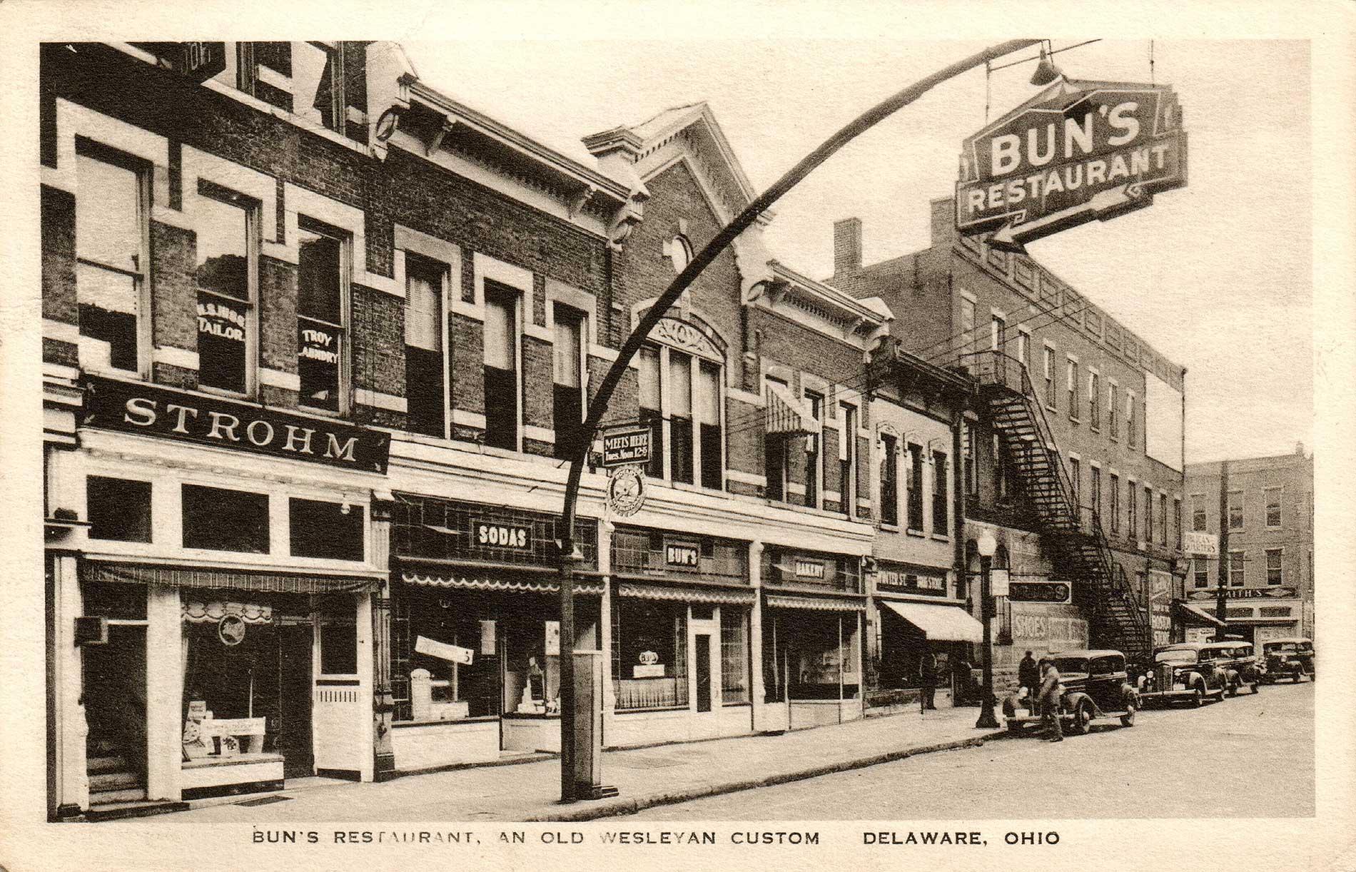 fig. 2 _ Bun’s Restaurant sign still hangs over Winter Street